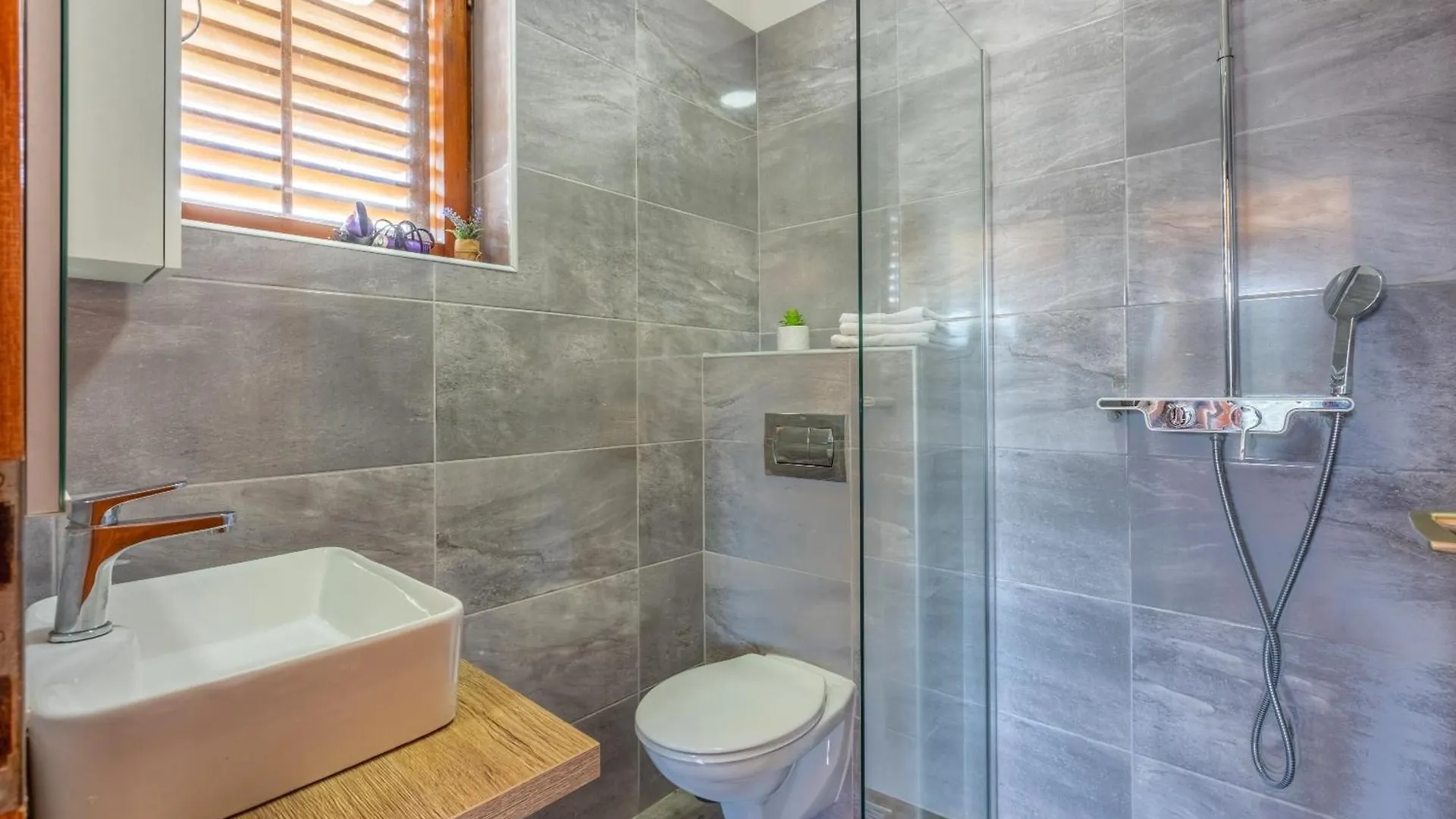 As Apartments With Swimming Pool And A Large Yard Bribir  0*, Bribir (Primorje-Gorski Kotar) Croatia